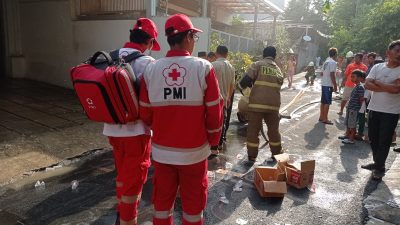 pmi jakpus respon kebakaran kampung bali tanah abang