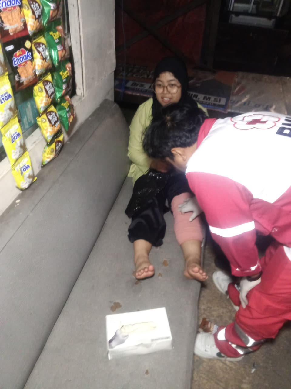 pmi bantu warga