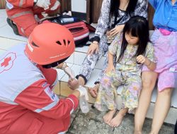 PMI Jakpus bantu korban kebakaran di Kalibaru