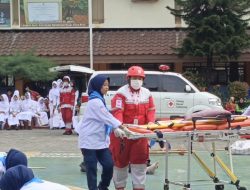 PMI Kota Jakarta Pusat Dukung Demo Ekstrakurikuler PMR pada MPLS
