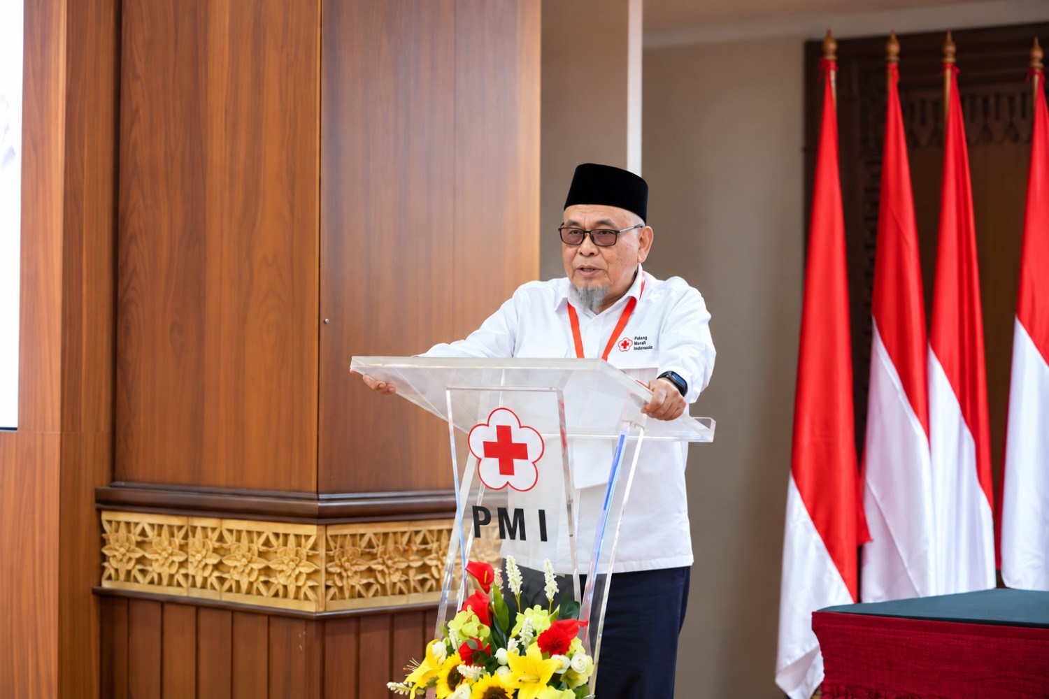 Lambang Palang Merah di Dadaku, Asep Djuanda
