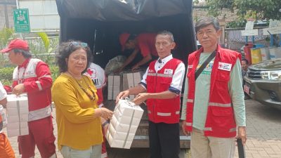 PMI Jakpus bantu korban kebakaran Kec. Senen